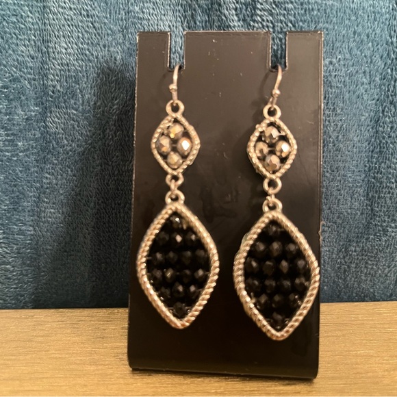 Jewelry - Black Faceted Stone Drop Earrings Silver Tone Evening Sparkle